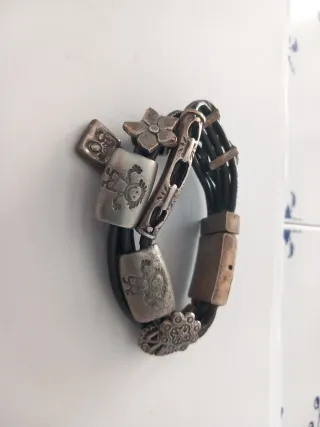 Pulsera Uno de 50 Cuero Negro y Plata