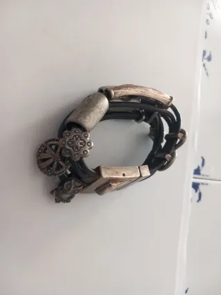 Pulsera Uno de 50 Cuero Negro y Plata