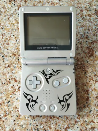 Nintendo Game Boy Advance SP Plata