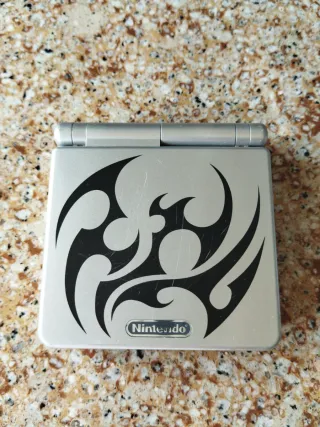 Nintendo Game Boy Advance SP Plata