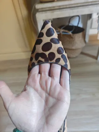 Zapatos tacón bloque punta fina estampado leopardo