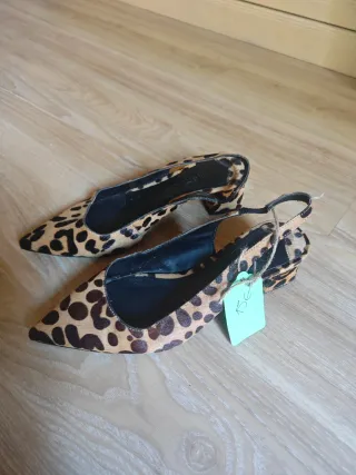 Zapatos tacón bloque punta fina estampado leopardo