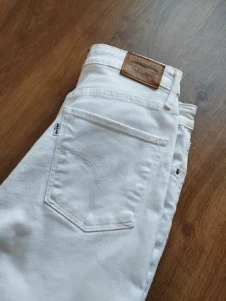 Vaqueros Levi's 721 High Rise Skinny Blancos T29