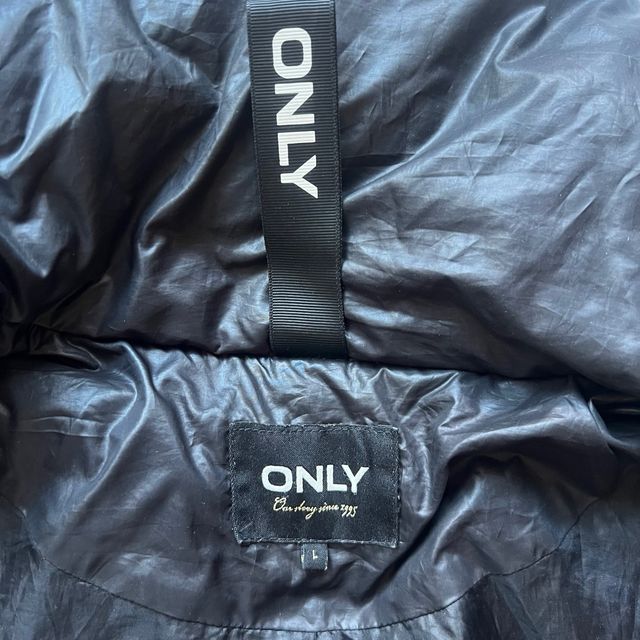 Abrigo acolchado negro