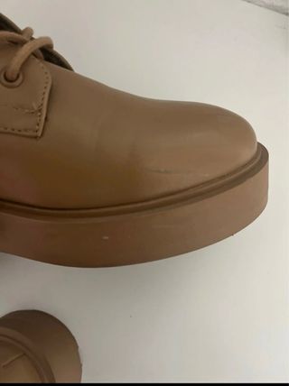 Botas estilo Martin color beige