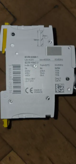 Interruptor Magnetotérmico Schneider C16A