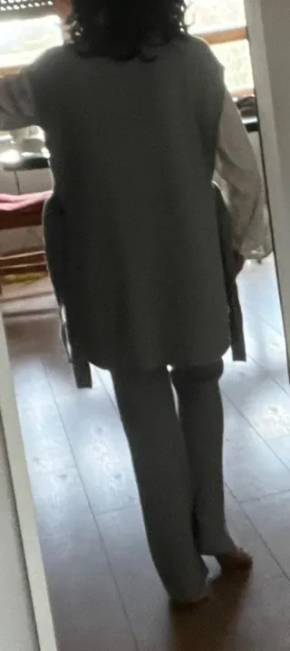 Conjunto chaleco y pantalón punto Zara