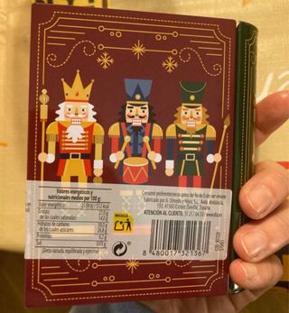 Caja Metálica Cascanueces