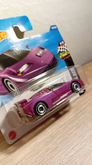 3 Hot Wheels (LOTE M DAVID)