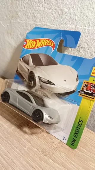 3 Hot Wheels (LOTE M DAVID)