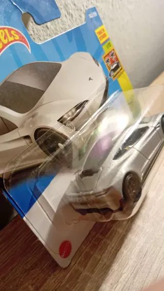 3 Hot Wheels (LOTE M DAVID)