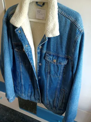 Chaqueta vaquera Bershka forrada, bajada de precio