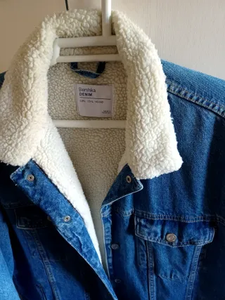 Chaqueta vaquera Bershka forrada, bajada de precio