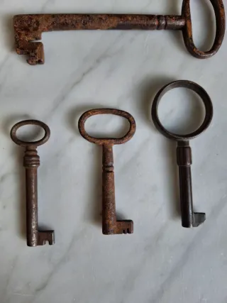 Set 8 Chiavi Antiche in Ferro