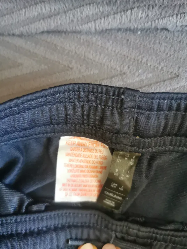 Pantalón Adidas niño Talla M (11-12 años)