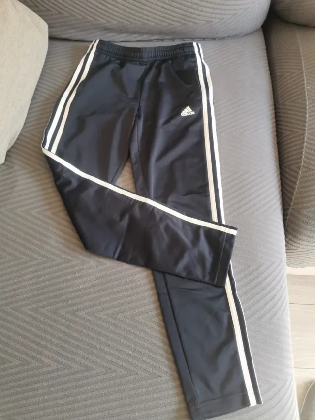 Pantalón Adidas niño Talla M (11-12 años)