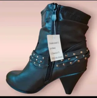 Botines camperos con tachuelas botas heavy goth