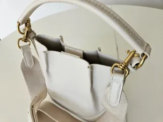 Bolso Zara Beige y Blanco pequeño.