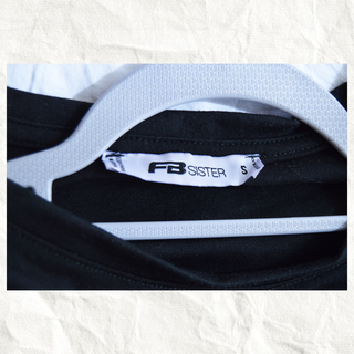 Camiseta Negra | Manga larga | Abertura cordones