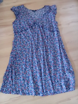 Vestido estampado floral azul y rojo