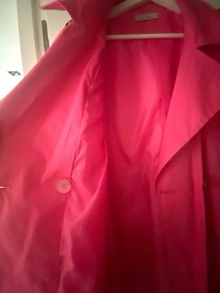 Gabardina Trench Fucsia- usado impecable