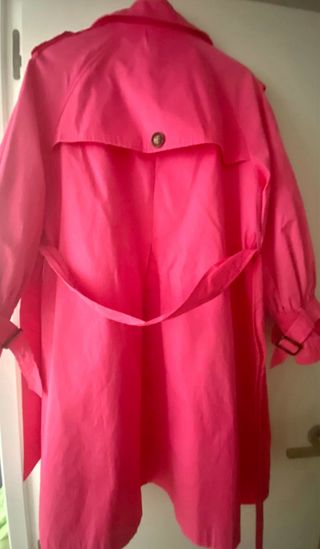 Gabardina Trench Fucsia- usado impecable