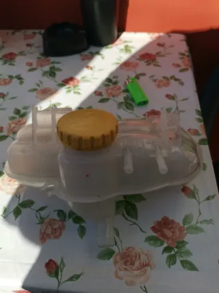 Serbatoio liquido Opel Meriva 1.3 CDTI