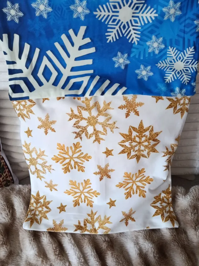 2 Capas de Almofada com Design de Flocos de Neve Azul e Dourado