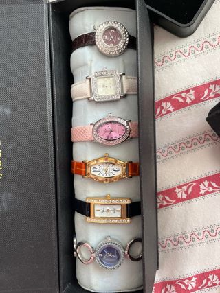 Lote Bisutería Variada - Collares y Relojes