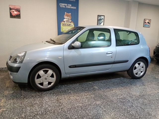 Renault Clio 75 cv