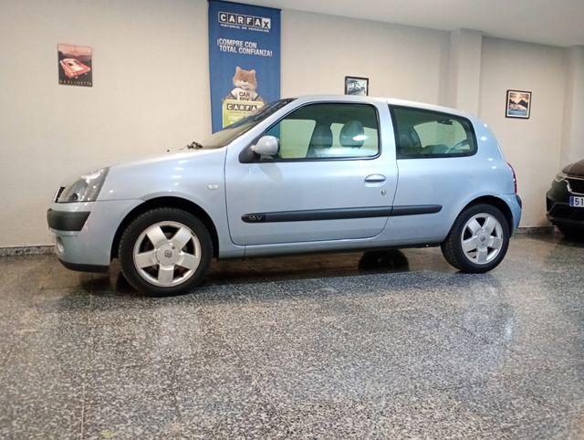 Renault Clio 75 cv