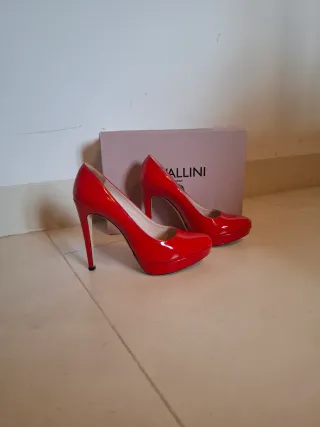 Scarpe con tacco Cavallini rosse