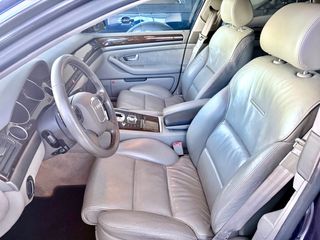 Audi A8 3.7 QUATTRO