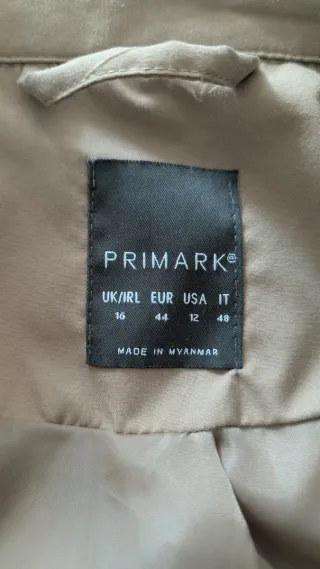 Gabardina corta mujer beige