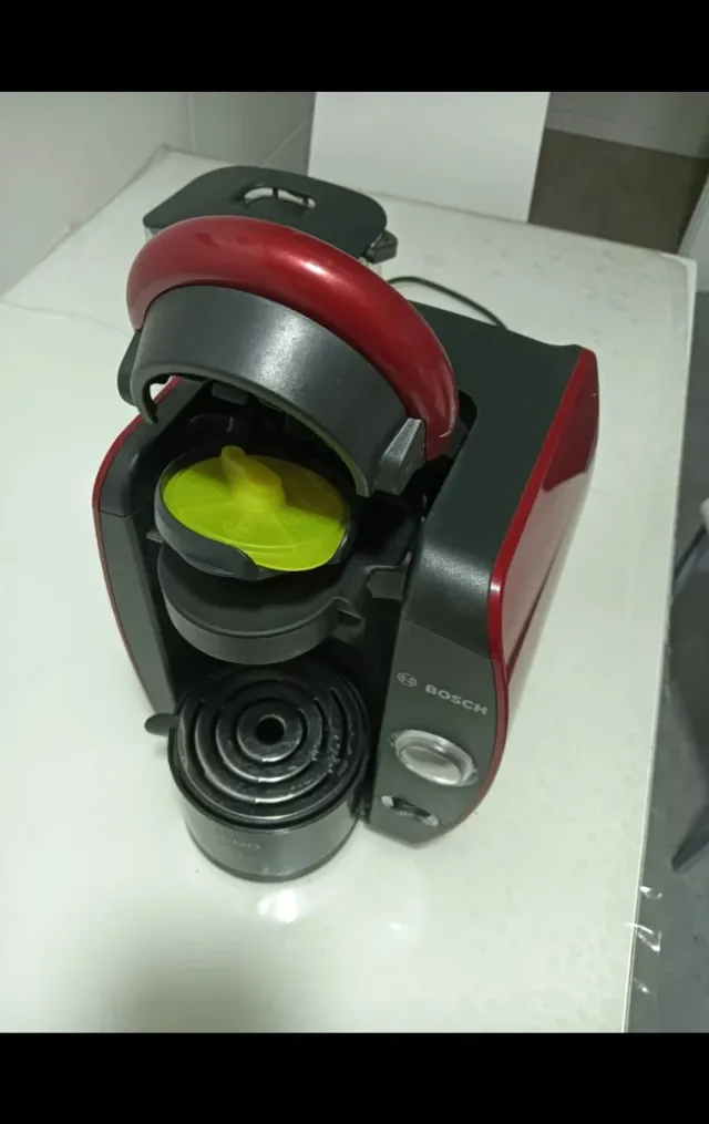 Cafetera Tassimo Roja