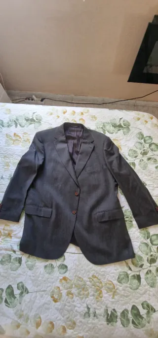 Traje de caballero gris