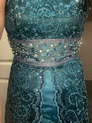 Vestido todo pedrería talla 40 un solo uso