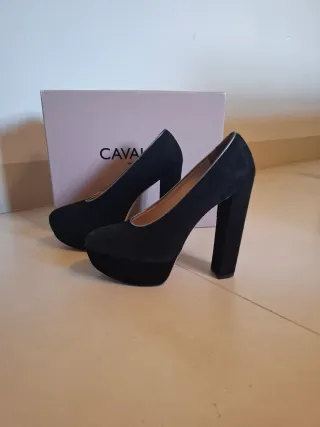 Scarpe con tacco alto Cavallini nere