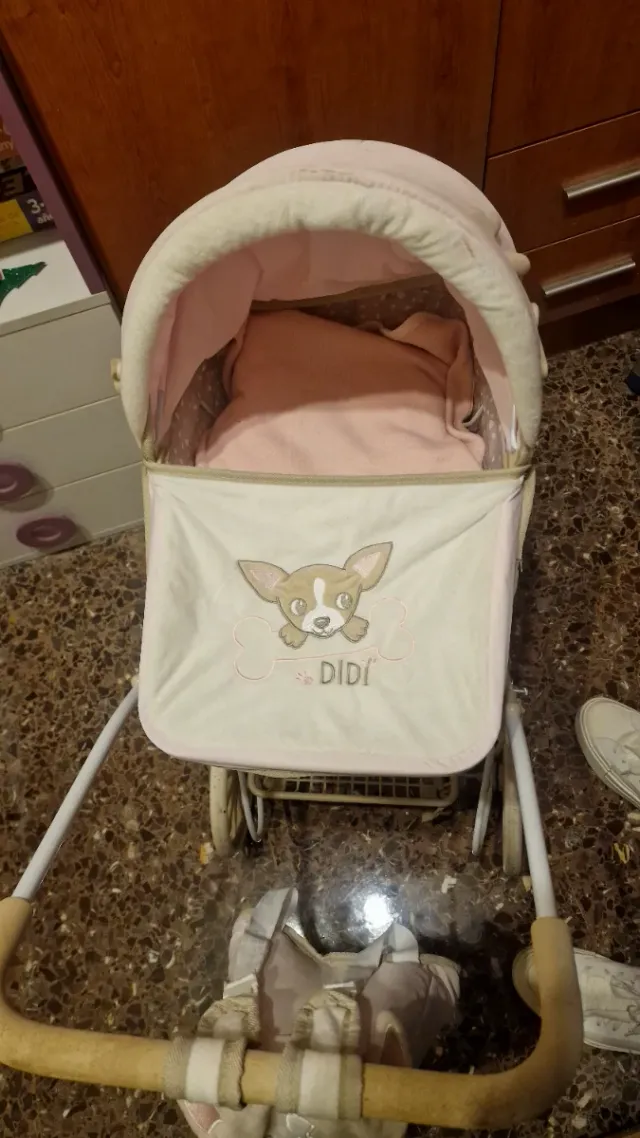 Carrito de bebé para muñecas