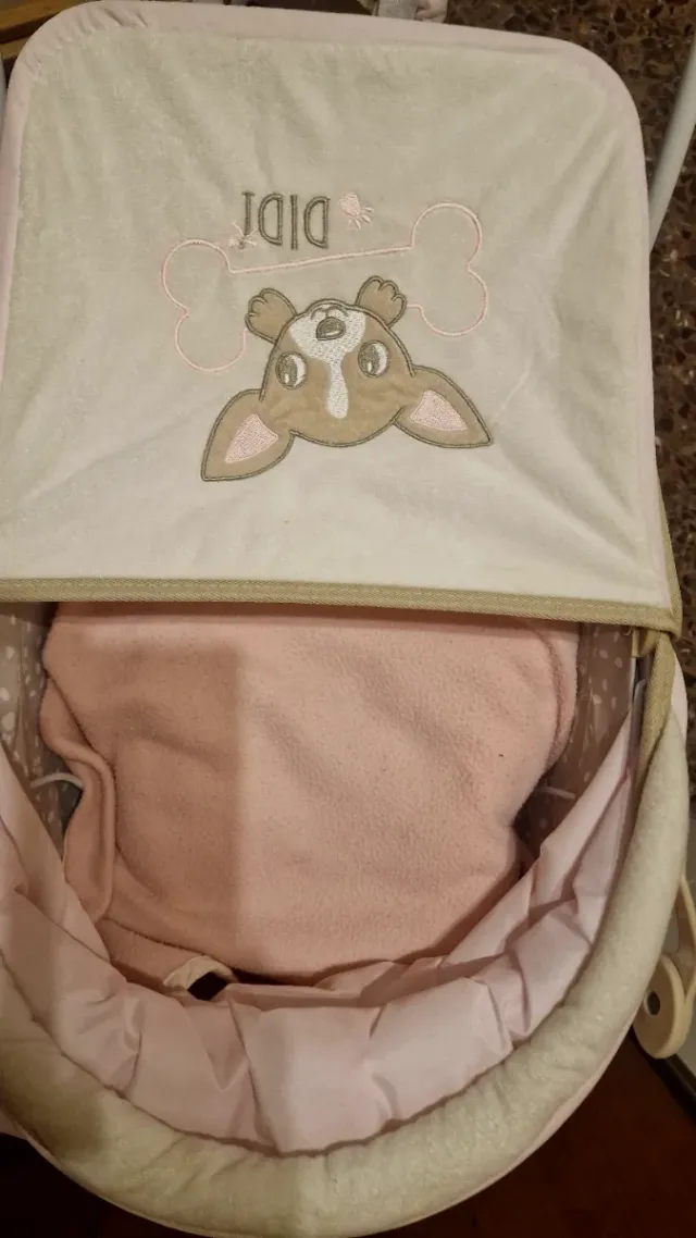 Carrito de bebé para muñecas