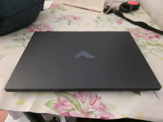 HP Victus 16-r1006ns Portátil Negro