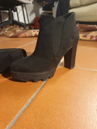 Stivaletti tacco alto neri