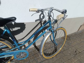 Bicicleta vintage francesa Motobecane Clásica Azul