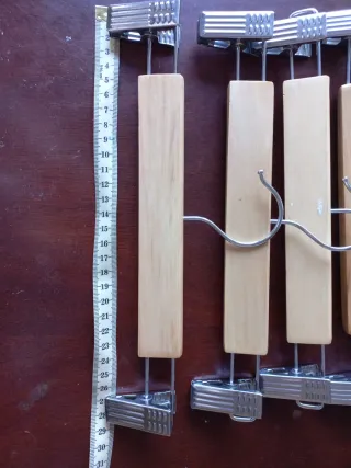 Lote 5 Perchas Madera con Pinzas 28cm