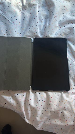 Lenovo Tab M9 con funda protectora
