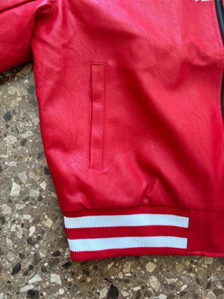 Chaqueta Porsche x Aimé Leon Dore Roja