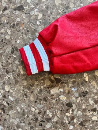 Chaqueta Porsche x Aimé Leon Dore Roja