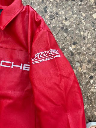 Chaqueta Porsche x Aimé Leon Dore Roja