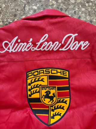 Chaqueta Porsche x Aimé Leon Dore Roja