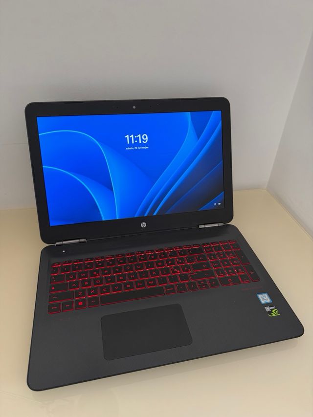 HP Omen Laptop - Nero e Rosso